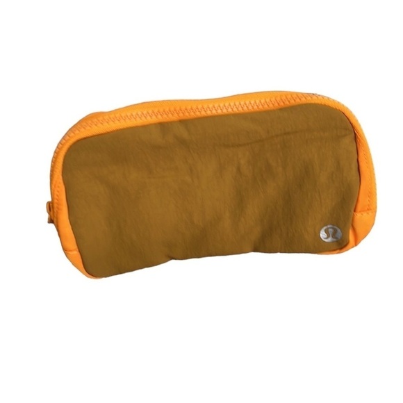 LULULEMON Everywhere Belt Bag Gold Spice / Clementine—NWT - Picture 4 of 6